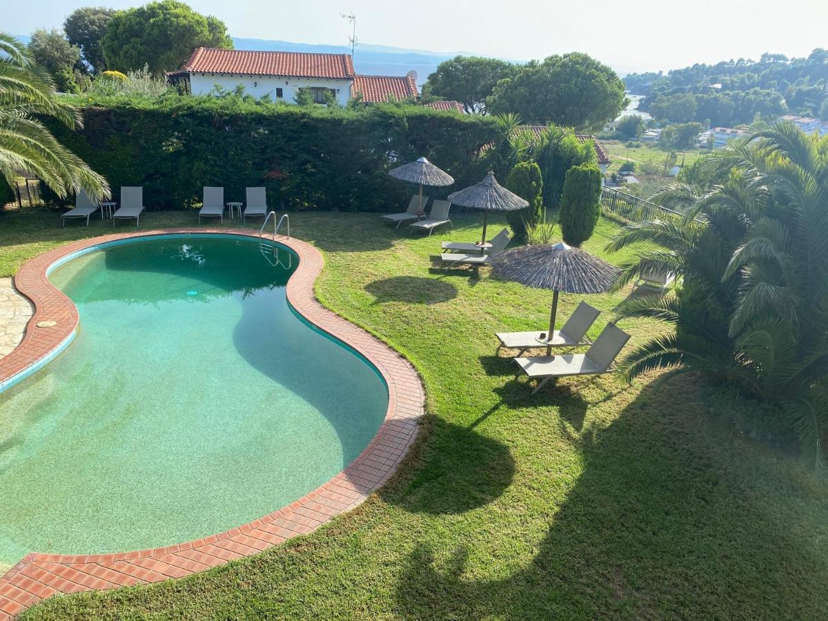 Villa Xanthippi Agia Paraskevi  Luaran gambar