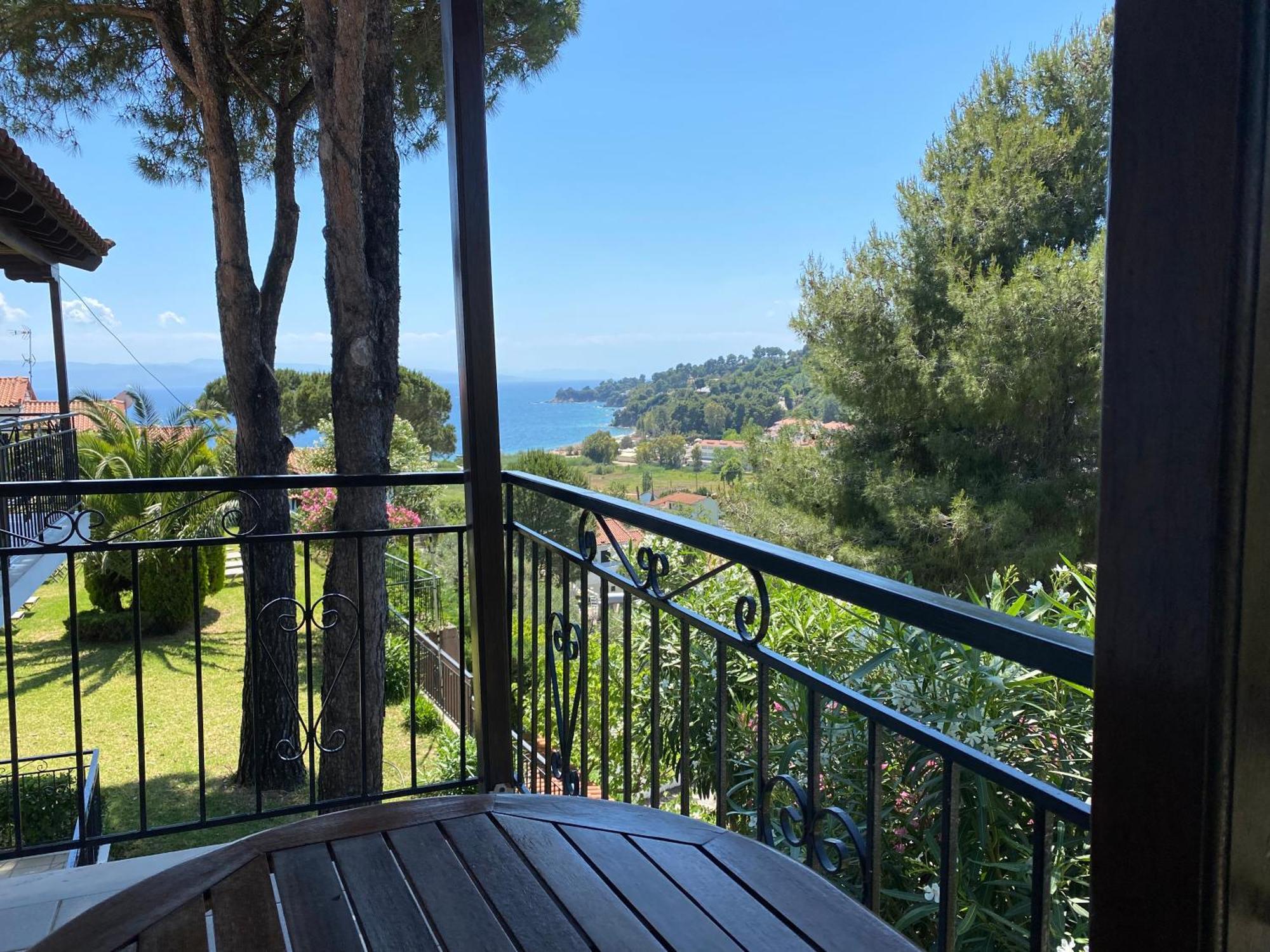 Villa Xanthippi Agia Paraskevi  Luaran gambar