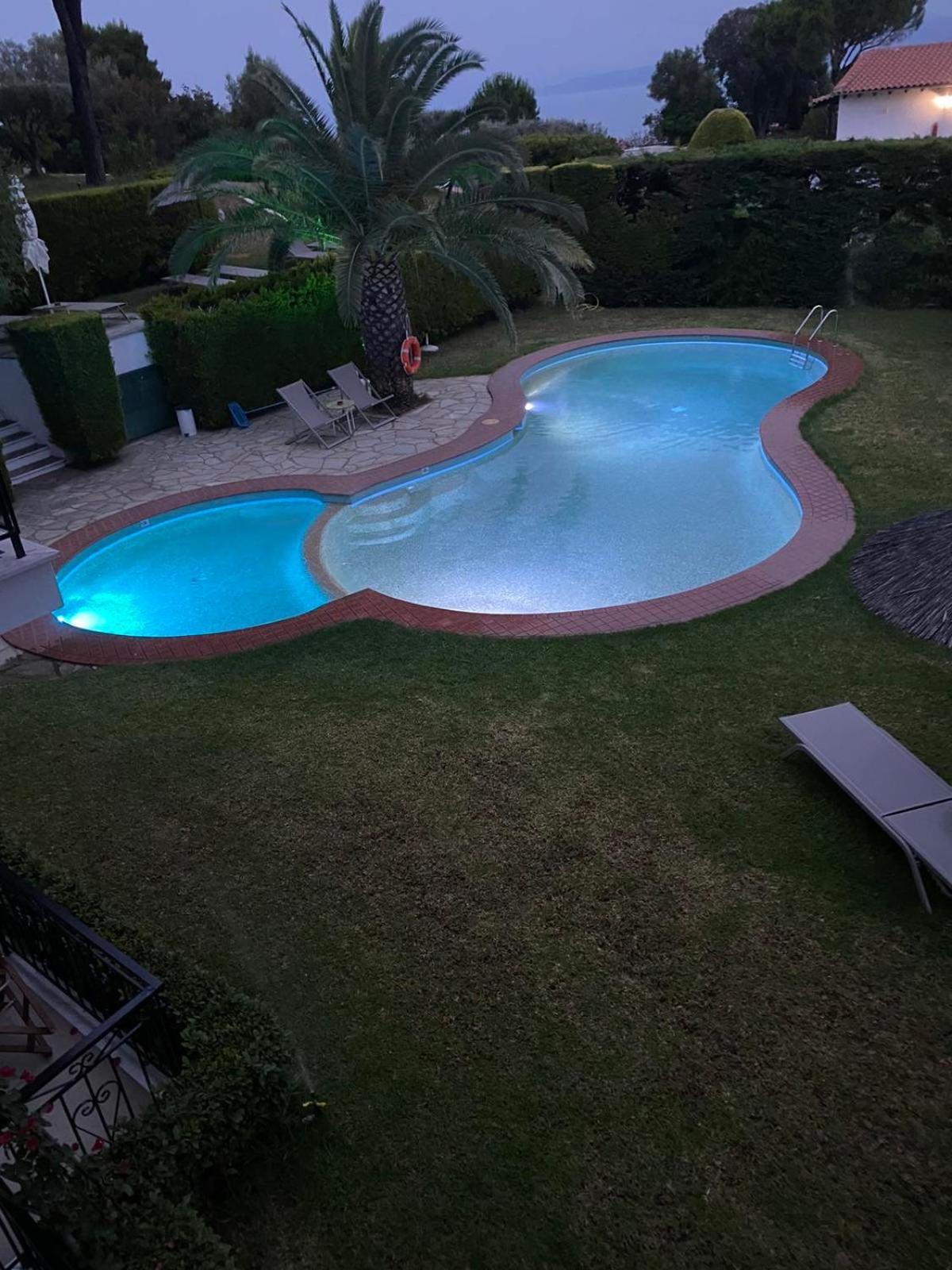 Villa Xanthippi Agia Paraskevi  Luaran gambar